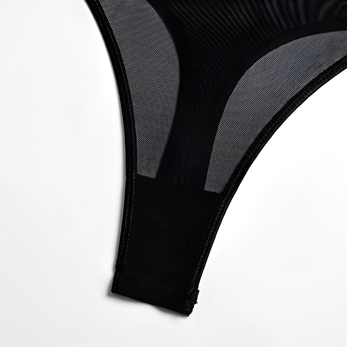 Body Rendado Preto com Transparência e Alças de Brilho – Lingerie Feminina Sofisticada