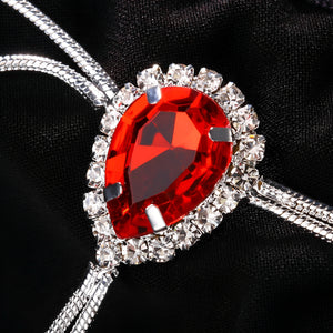 Calcinha Fio Dental Luxo com Pedra Vermelha em Strass e Corrente Metálica – Lingerie Sensual Feminina - Cores vermelho, Preto e branco