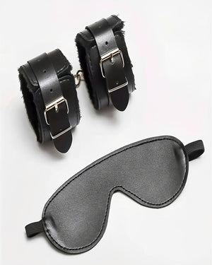 Kit de Restrição BDSM Hardcore – Algemas de Tornozelo com Corrente + Venda Preta (2 peças)